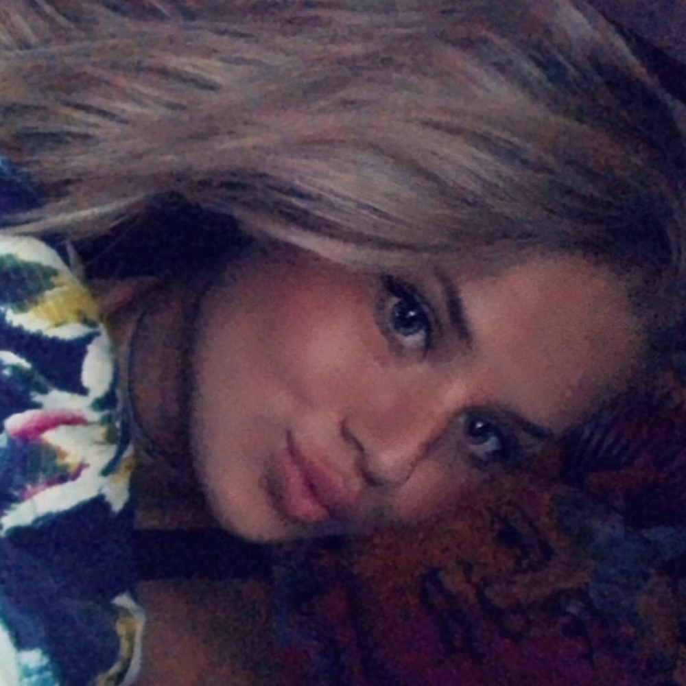 Meet your Posher, Brooke